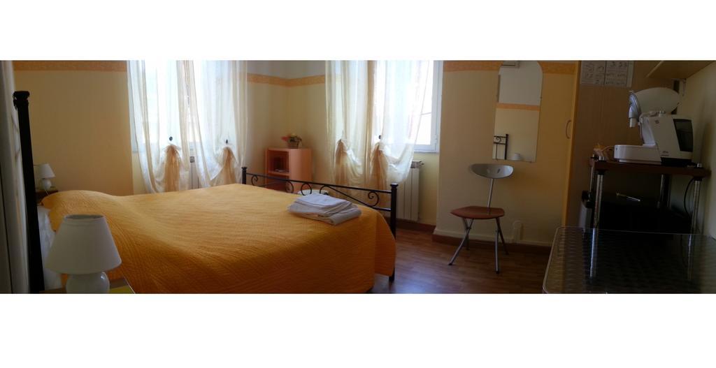 Affittacamere "In Piazzetta Da Vasco" Lerici Exterior foto